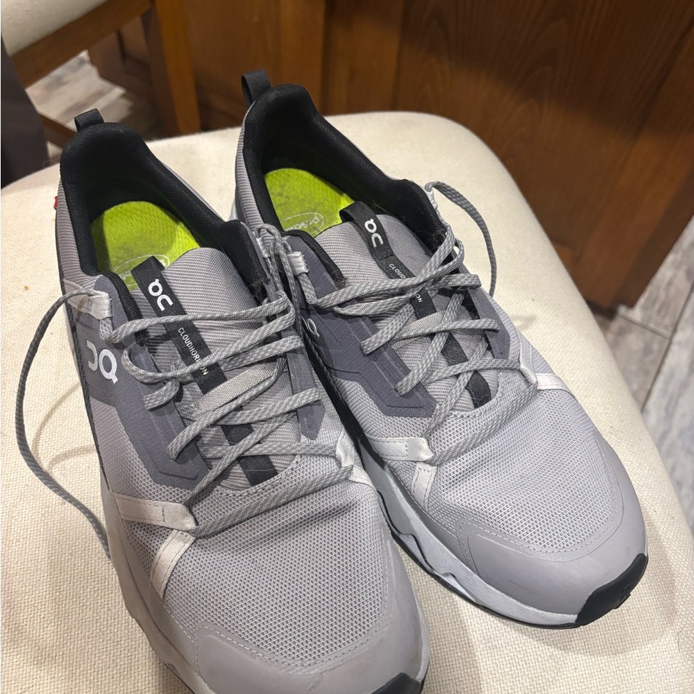 On Cloud Running Men's Gray Athletic Shoes